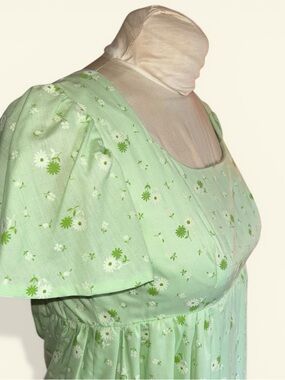 Vintage 70s green prairie empire waist maxi dress white floral flocked Size S